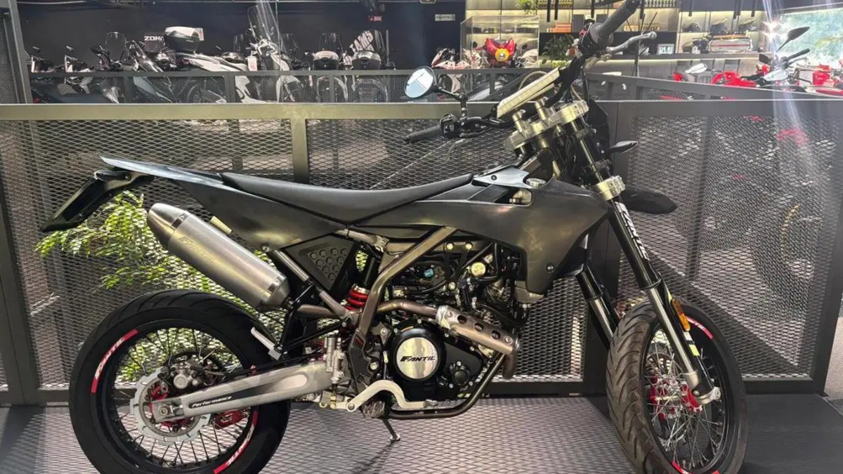 Fantic Motor XMF 125 Motard Performance 4t (2021 - 22) 