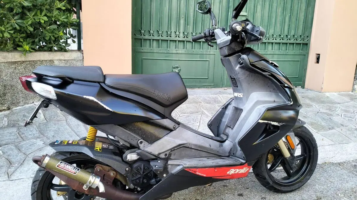 Aprilia SR 50 Street (2012 - 17)  (2)