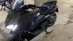 Yamaha T-Max 560 Tech Max (2020)  (2)