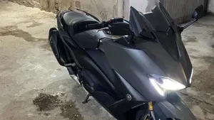 Yamaha T-Max 560 Tech Max (2020)  (3)