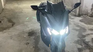 Yamaha T-Max 560 Tech Max (2020)  (4)