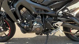 Yamaha MT-09 (2017 - 20)  (4)