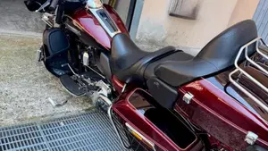 Harley-Davidson 1690 Electra Glide Ultra Classic (2014 - 16) - FLHTCU  (4)