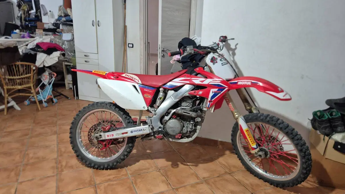 Honda CRF 250R (2008)  (2)