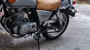 Suzuki   (5)