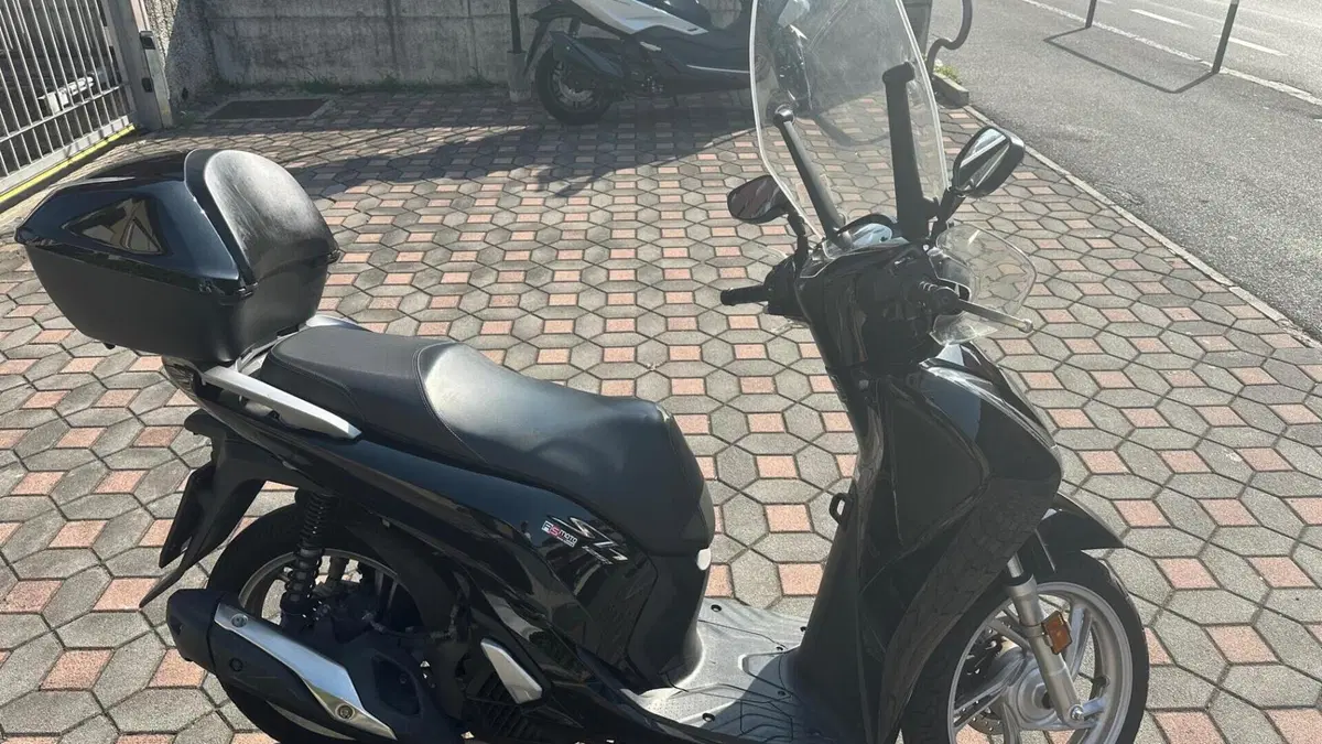 Honda SH 125 i (2005 - 08)  (2)