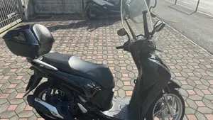 Honda SH 125 i (2005 - 08)  (2)