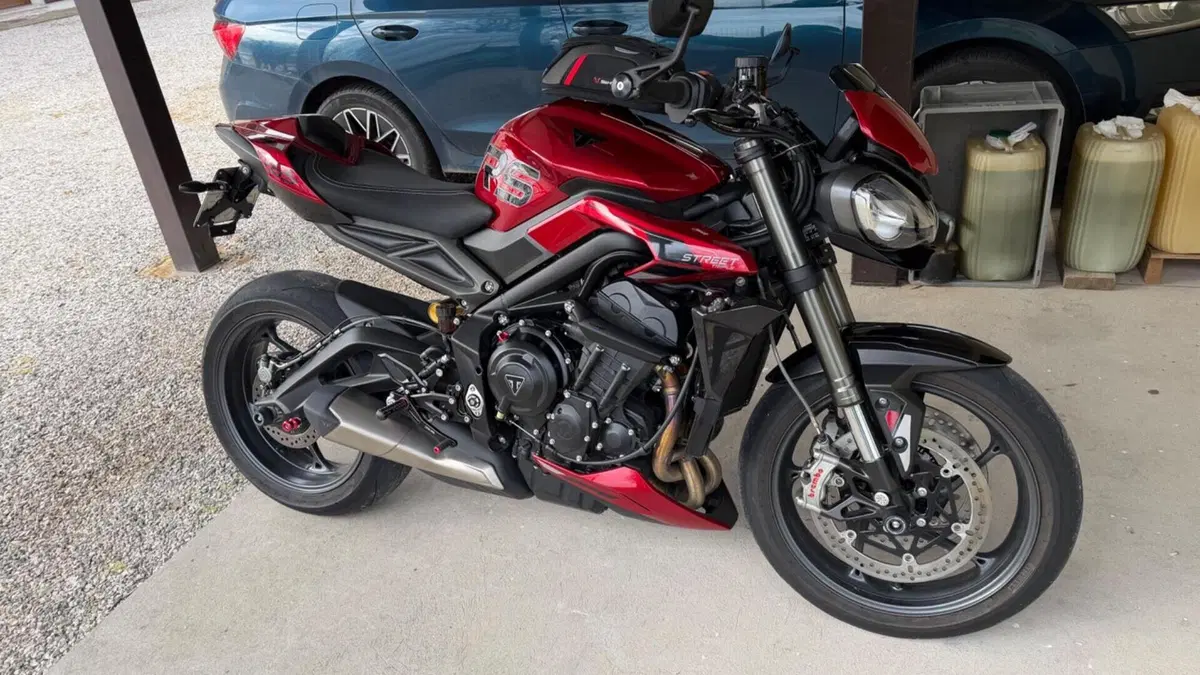 Triumph Street Triple 765 RS (2023 - 26) 