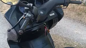 Yamaha Majesty 400 (2004 - 08)  (4)