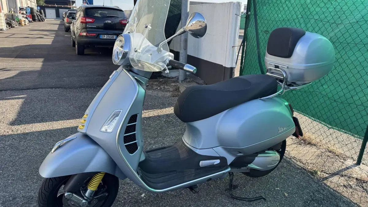 Vespa GTS 300 Supertech Hpe (2021 - 22) 