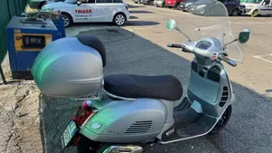 Vespa GTS 300 Supertech Hpe (2021 - 22)  (4)