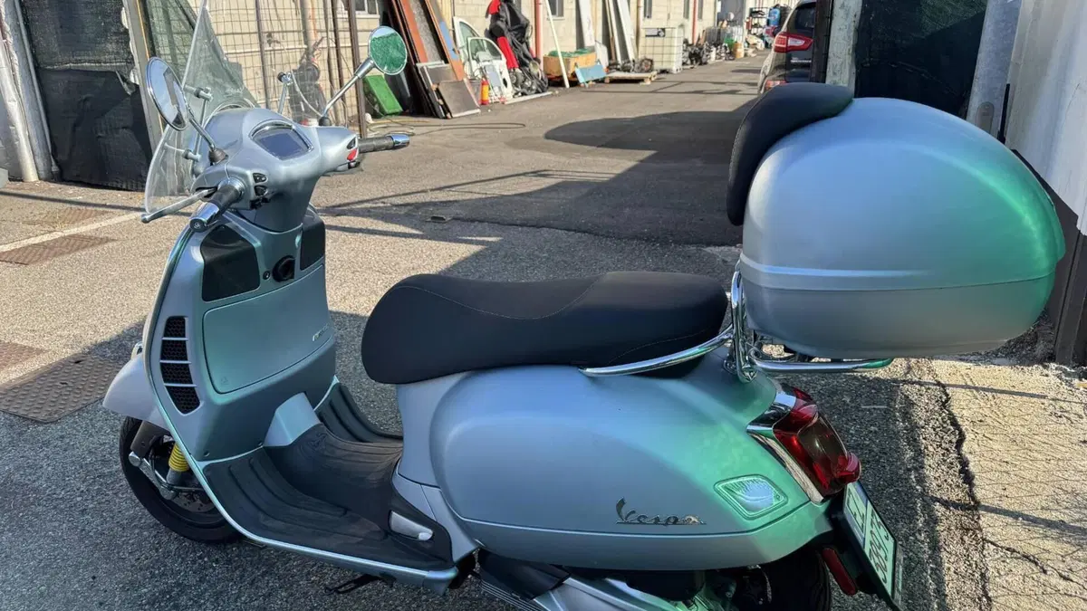 Vespa GTS 300 Supertech Hpe (2021 - 22)  (6)
