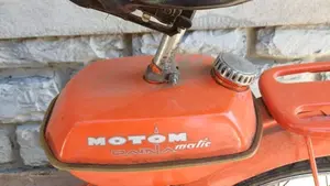 Motom   (2)