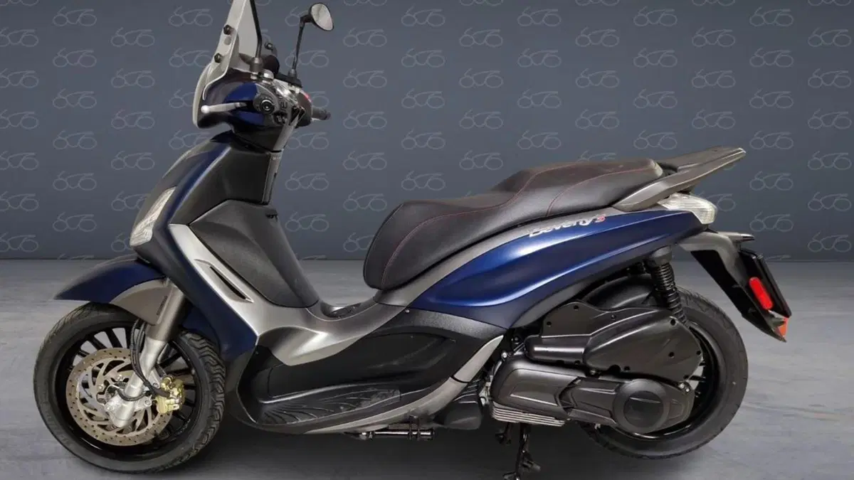 Piaggio Beverly 300 i.e. ABS-ASR (2016 - 20)  (3)