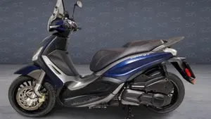 Piaggio Beverly 300 i.e. ABS-ASR (2016 - 20)  (3)