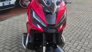 Honda X-ADV 750 DCT (2021 - 24)  (13)