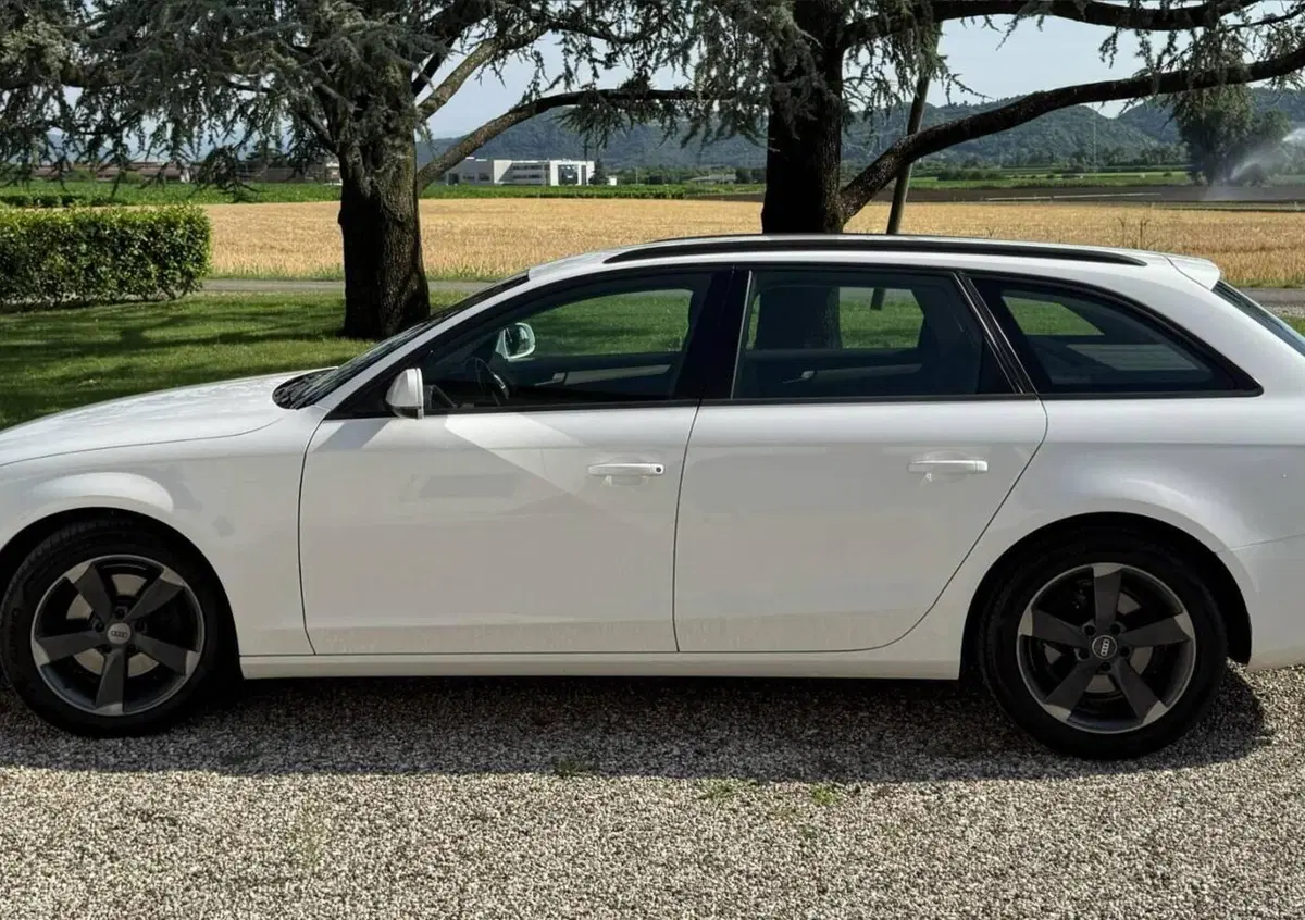 Audi A4 Avant 2.0 TDI 177CV mult. Advanced (3)