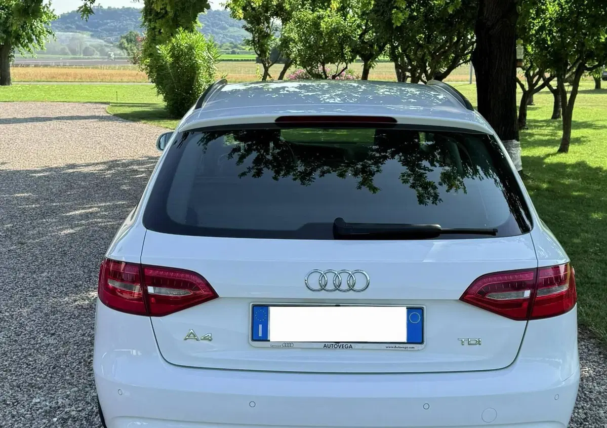 Audi A4 Avant 2.0 TDI 177CV mult. Advanced (4)