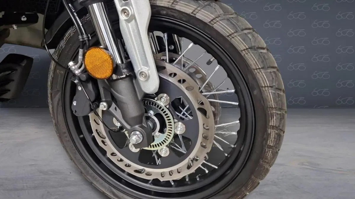 Voge Trofeo 300AC (2021 - 26)  (5)