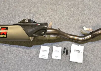 Scarico AKRAPOVIC Yamaha R1 17 - 24 Titanio - Annuncio 10084161