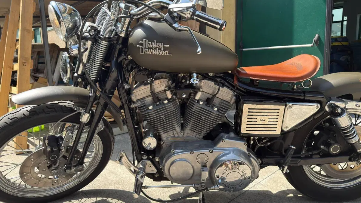 Harley-Davidson 883 Custom (1998 - 00) - XL 53C  (8)
