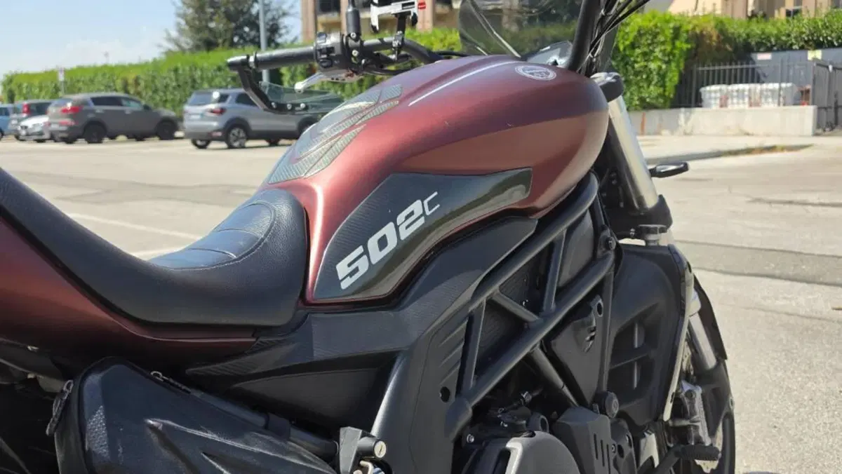 Benelli 502 C (2021 - 25)  (3)