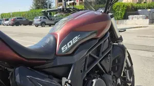 Benelli 502 C (2021 - 25)  (3)
