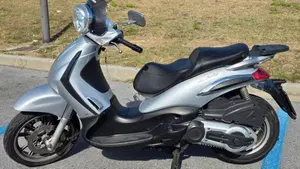 Piaggio Beverly 500  (2)