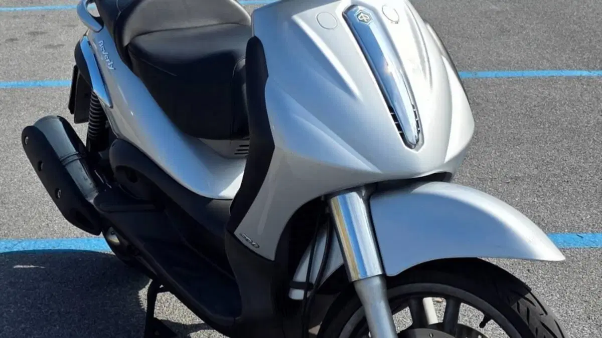 Piaggio Beverly 500  (4)
