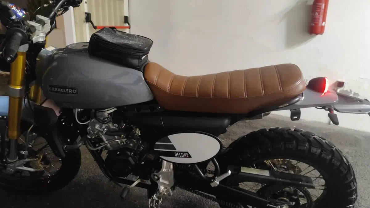 Fantic Motor Caballero 125 Deluxe (2025 - 26)  (3)