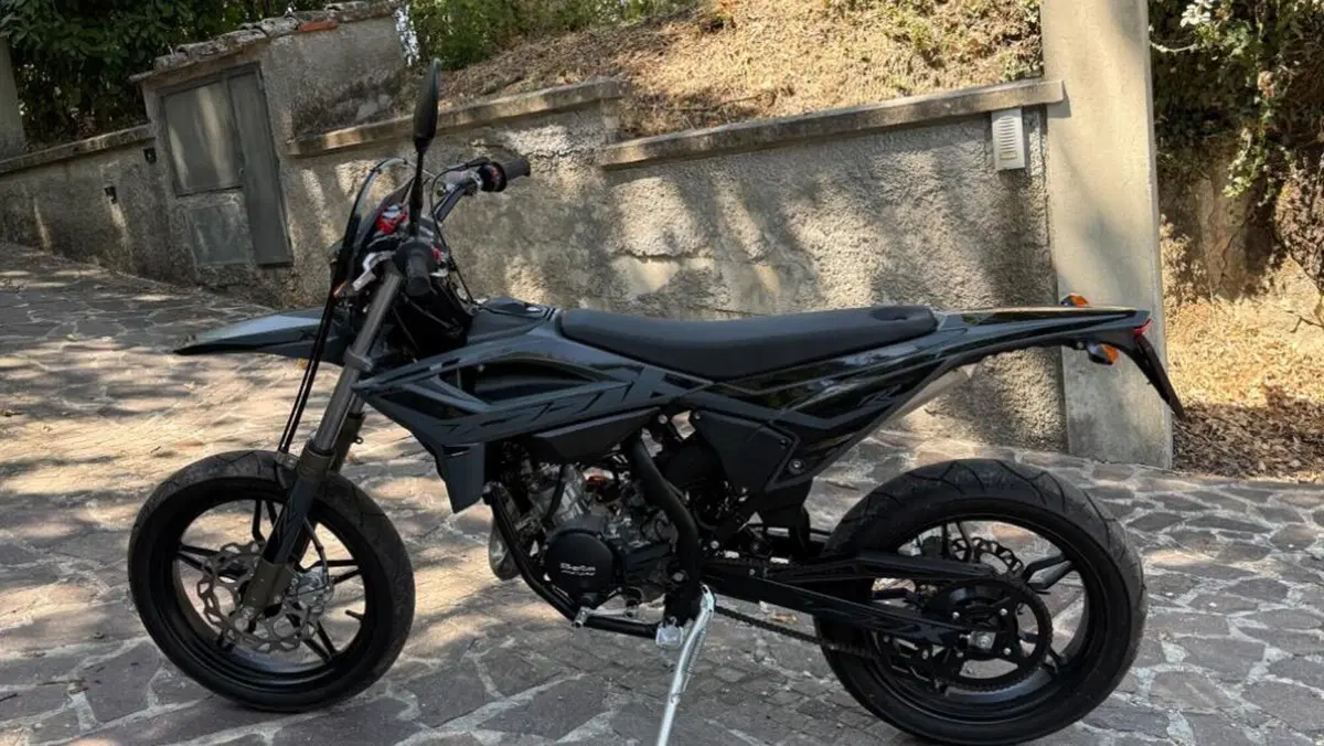 Betamotor RR 50 Motard Sport LS (2024 - 26)  (2)