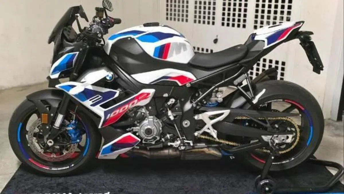 Bmw M 1000 R (2023 - 24)  (2)