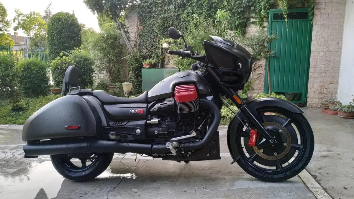 Moto Guzzi MGX 21 1400 (2016 - 20)  (2)