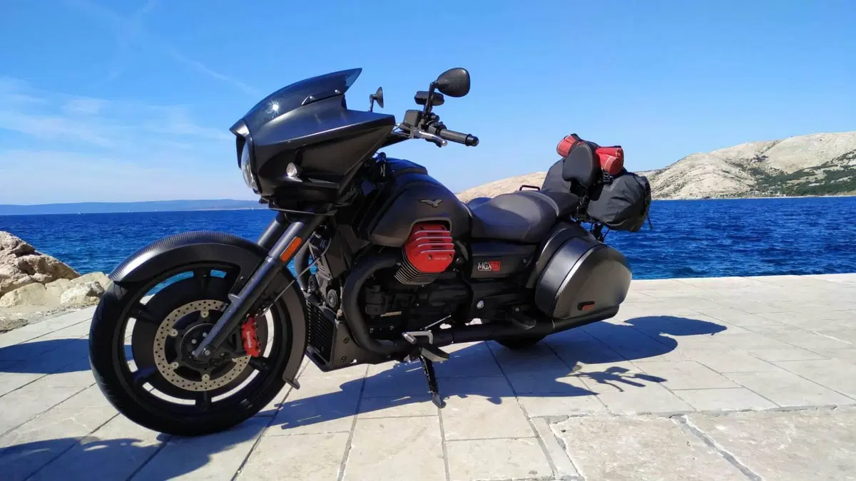 Moto Guzzi MGX 21 1400 (2016 - 20)  (3)
