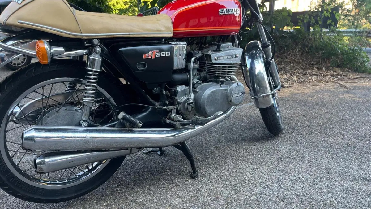 Suzuki   (5)