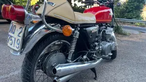 Suzuki   (7)