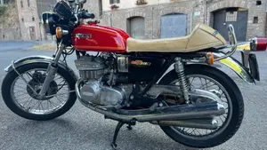 Suzuki   (8)
