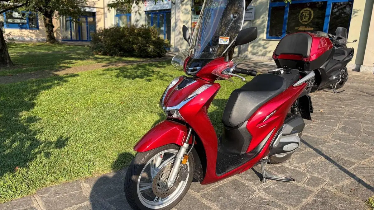 Honda SH 150i (2020 - 23)  (2)