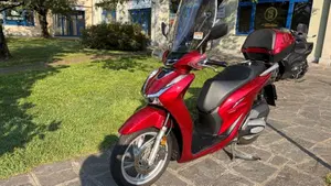 Honda SH 150i (2020 - 23)  (2)