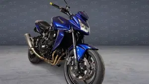 Kawasaki Z 750 (2007 - 14)  (2)