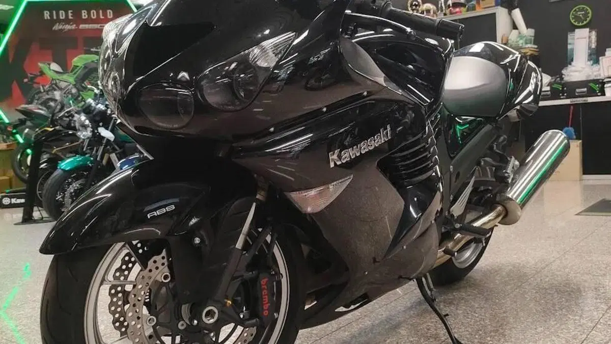 Kawasaki ZZR 1400 (2006 - 11)  (2)