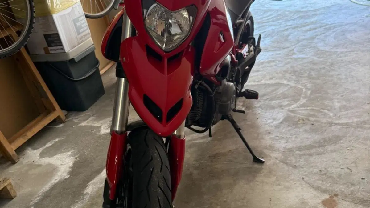 Ducati Hypermotard 796 (2012)  (5)