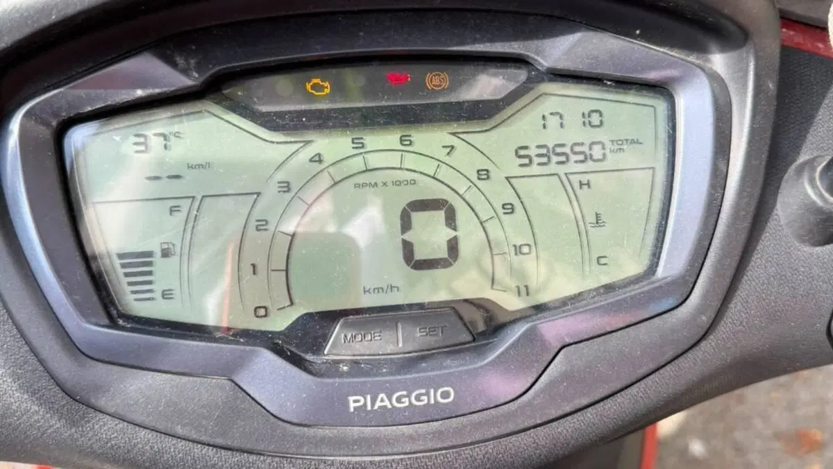 Piaggio Beverly 400 S ABS-ASR (2021 - 24)  (2)