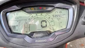 Piaggio Beverly 400 S ABS-ASR (2021 - 24)  (2)