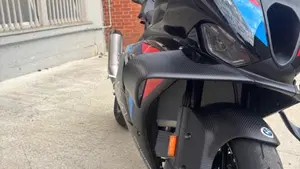 Bmw M 1000 RR (2025 - 27)  (2)