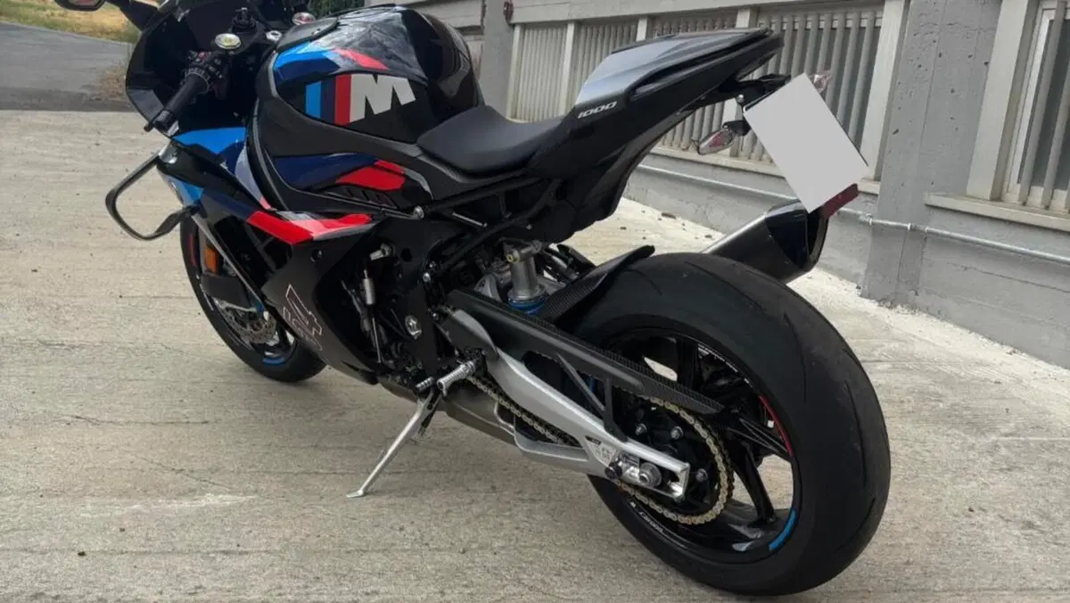Bmw M 1000 RR (2025 - 27)  (5)