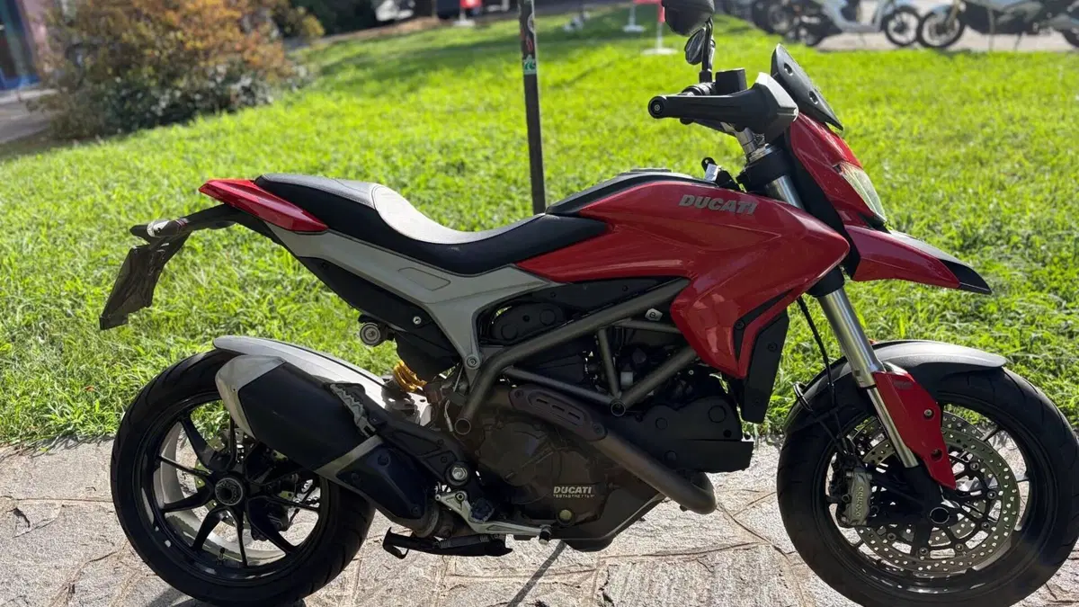 Ducati Hyperstrada 821 (2013 - 15)  (5)