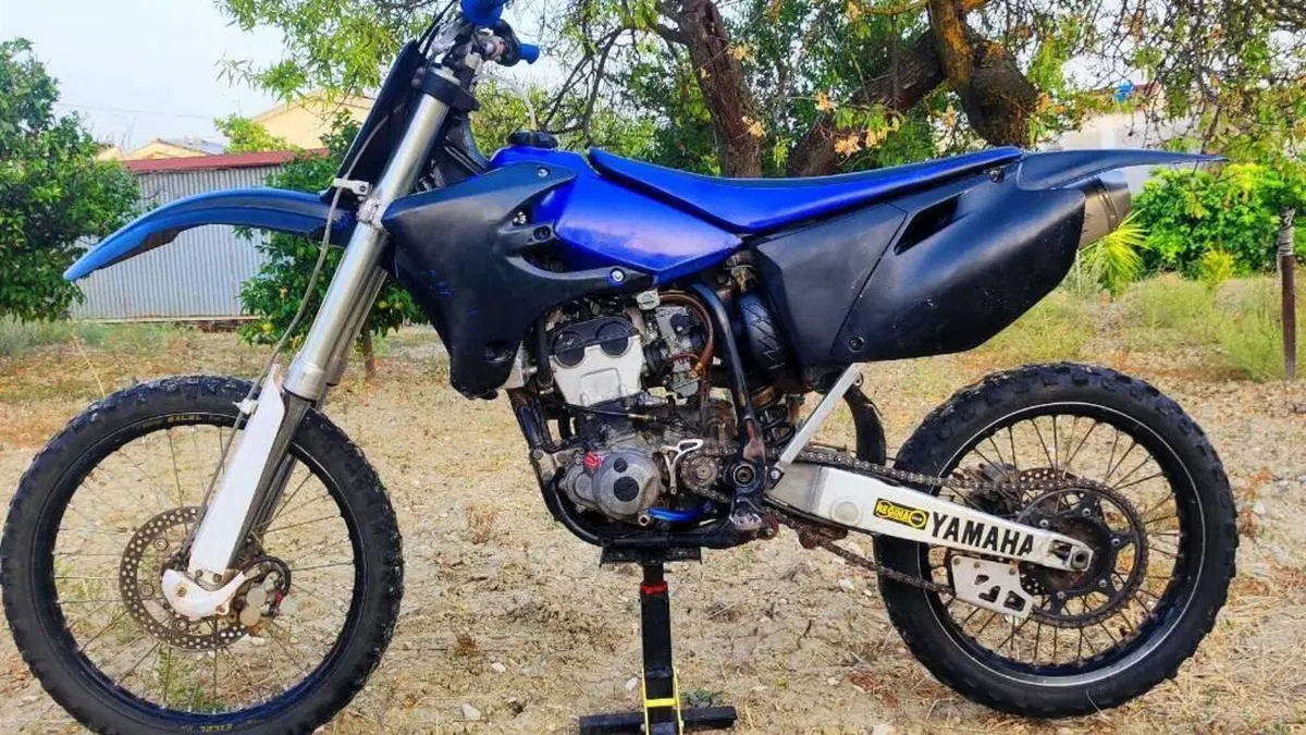 Yamaha YZ 250 F (2005) 
