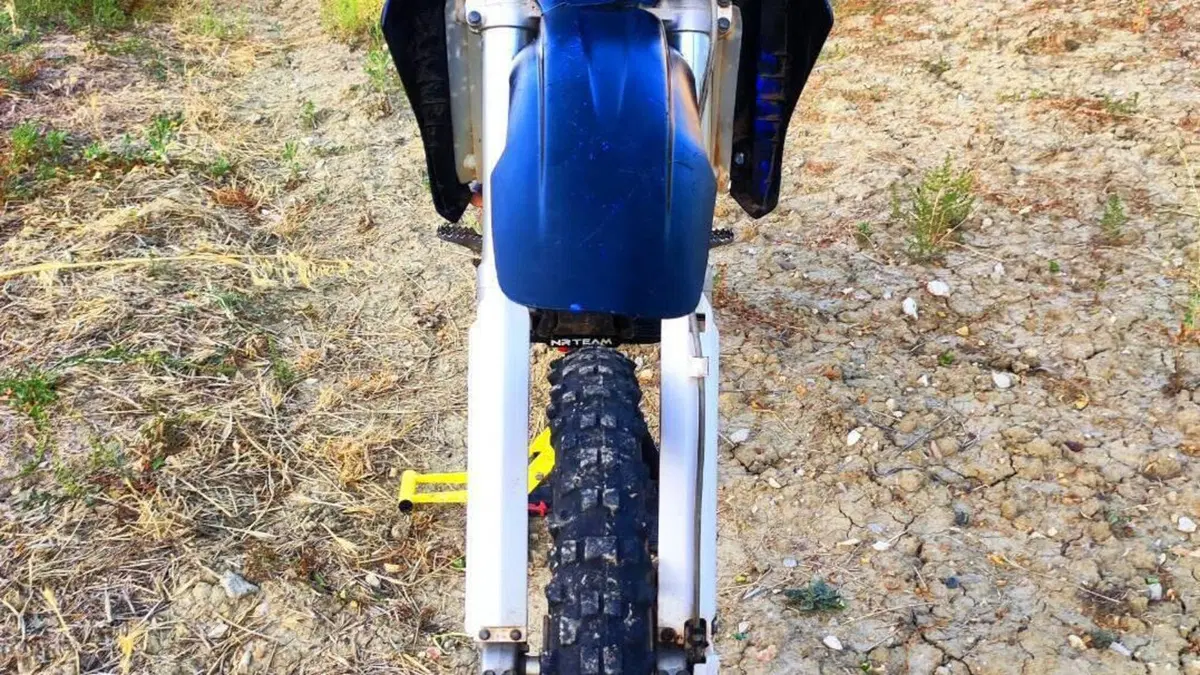 Yamaha YZ 250 F (2005)  (5)