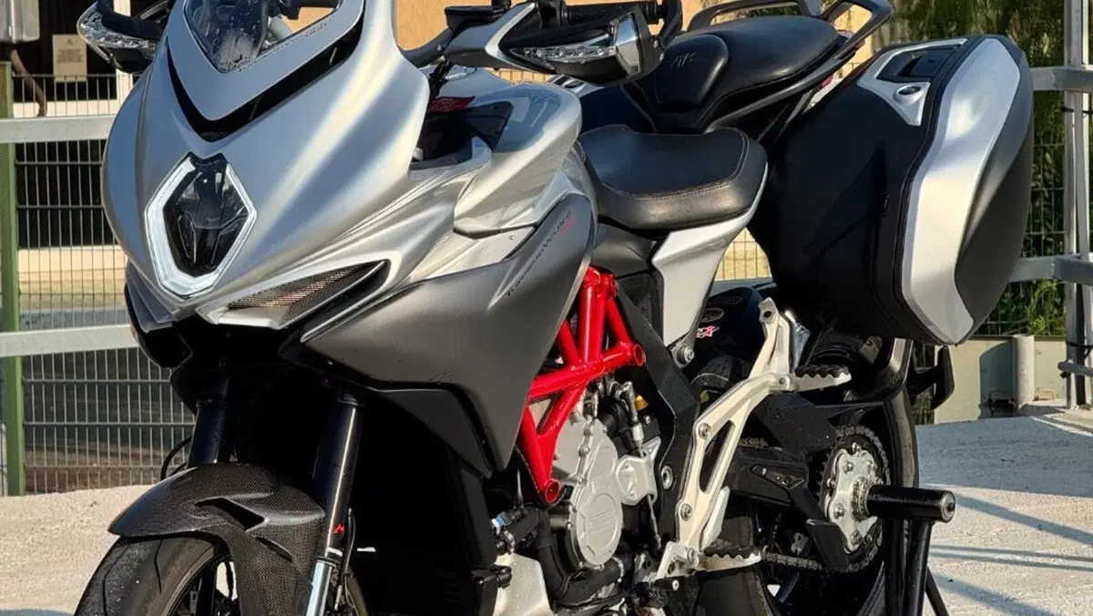 MV Agusta Turismo Veloce 800 (2014 - 16)  (5)